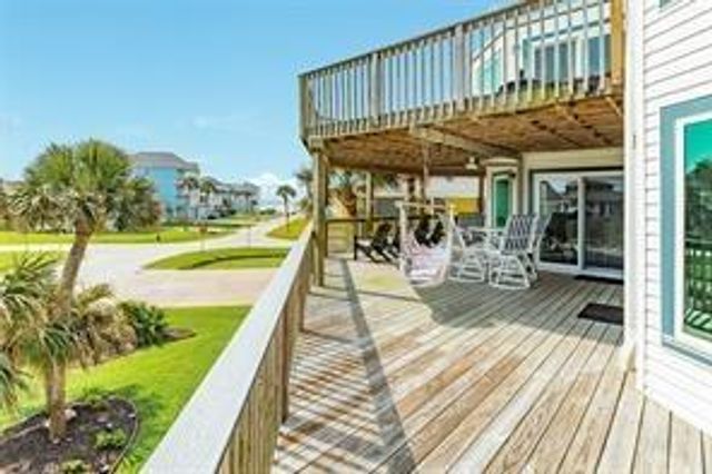 4119 Campeche Court, Galveston, TX 77554