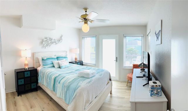 4119 Campeche Court, Galveston, TX 77554