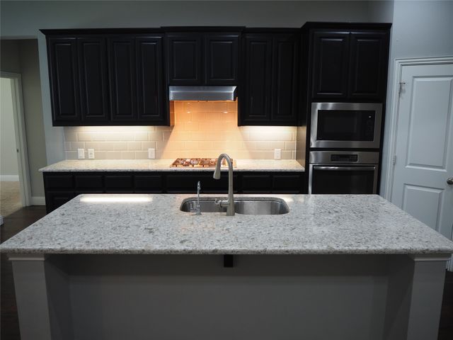 909 Fenceline Drive, Argyle, TX 76226