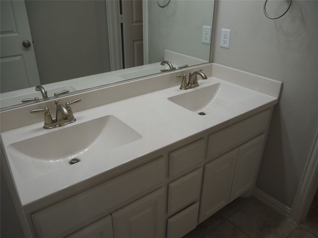 909 Fenceline Drive, Argyle, TX 76226