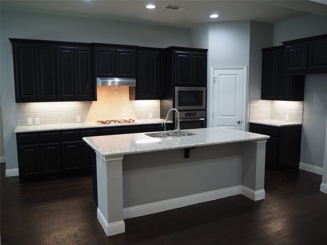 909 Fenceline Drive, Argyle, TX 76226
