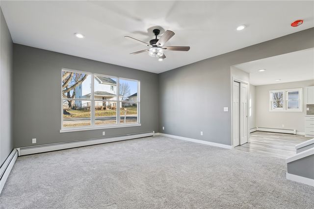 809 Jefferson Avenue, Lowden, IA 52255