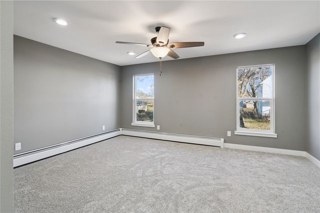 809 Jefferson Avenue, Lowden, IA 52255