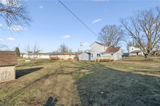 809 Jefferson Avenue, Lowden, IA 52255