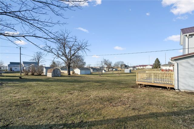 809 Jefferson Avenue, Lowden, IA 52255