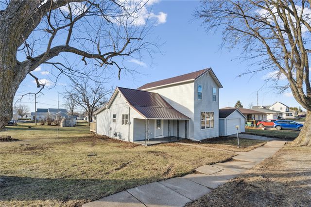 809 Jefferson Avenue, Lowden, IA 52255