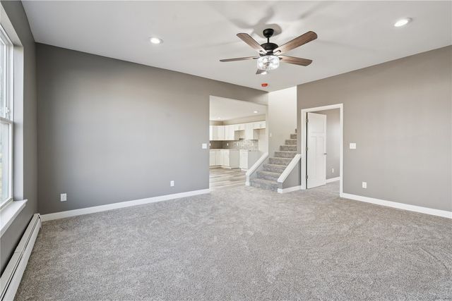 809 Jefferson Avenue, Lowden, IA 52255