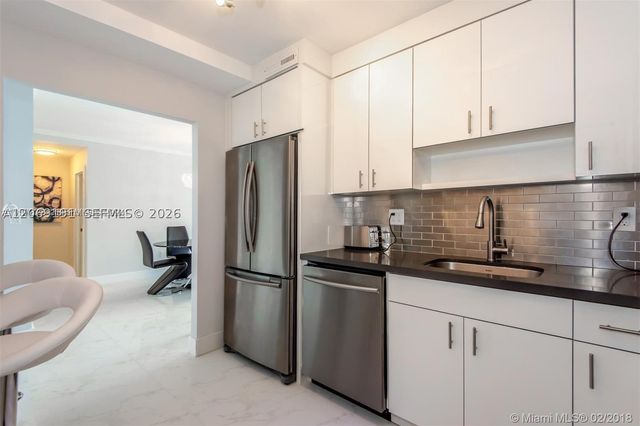 300 Bayview Dr 1102, Sunny Isles Beach, FL 33160