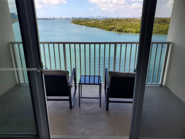 300 Bayview Dr 1102, Sunny Isles Beach, FL 33160