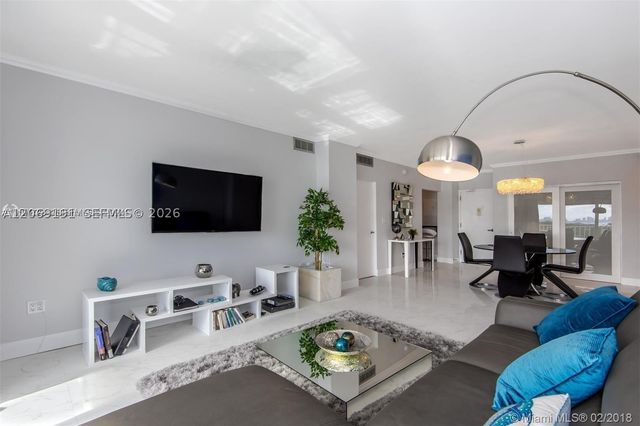 300 Bayview Dr 1102, Sunny Isles Beach, FL 33160