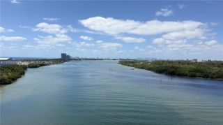 300 Bayview Dr 1102, Sunny Isles Beach, FL 33160
