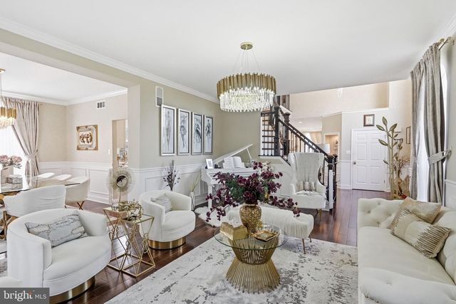 8 AUSTIN RD, Marlton, NJ 08053