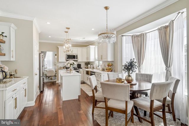 8 AUSTIN RD, Marlton, NJ 08053