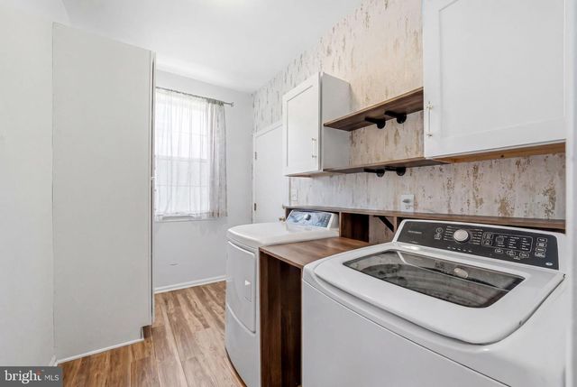 8 AUSTIN RD, Marlton, NJ 08053