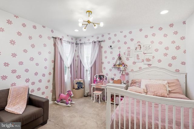 8 AUSTIN RD, Marlton, NJ 08053