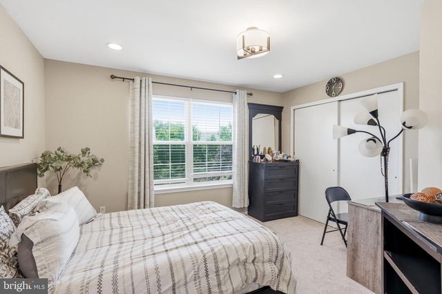 8 AUSTIN RD, Marlton, NJ 08053