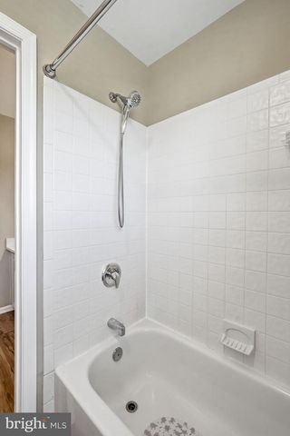 8 AUSTIN RD, Marlton, NJ 08053