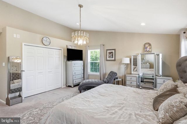 8 AUSTIN RD, Marlton, NJ 08053