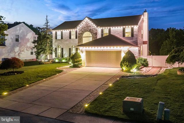 8 AUSTIN RD, Marlton, NJ 08053