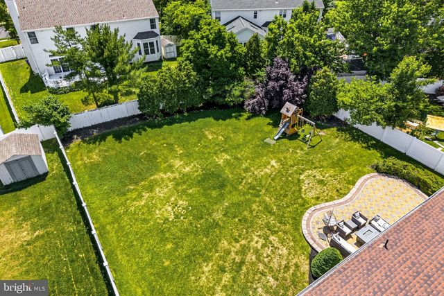 8 AUSTIN RD, Marlton, NJ 08053