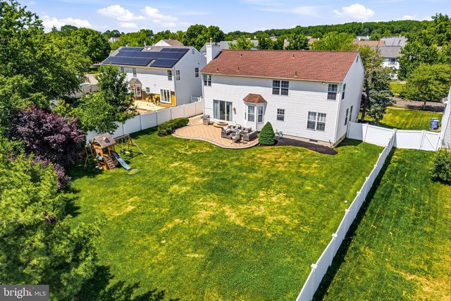 8 AUSTIN RD, Marlton, NJ 08053