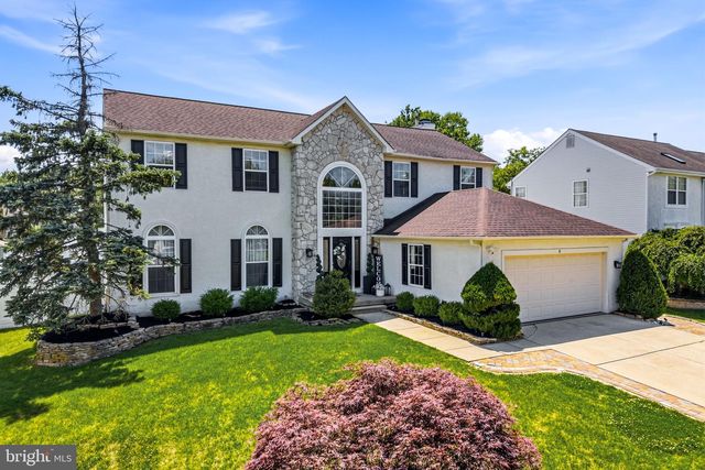 8 AUSTIN RD, Marlton, NJ 08053