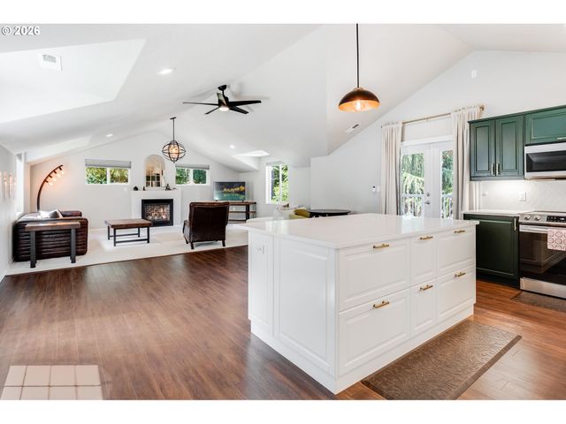 30545 Sw LADD HILL Rd, Sherwood, OR 97140