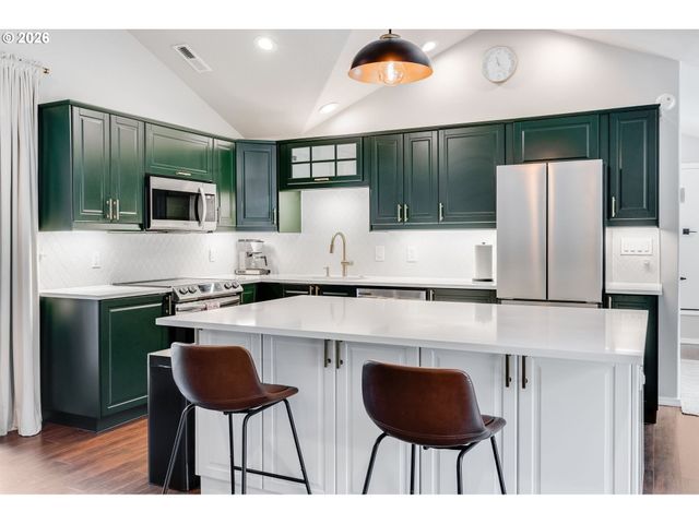 30545 Sw LADD HILL Rd, Sherwood, OR 97140