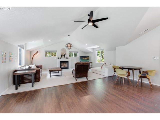 30545 Sw LADD HILL Rd, Sherwood, OR 97140