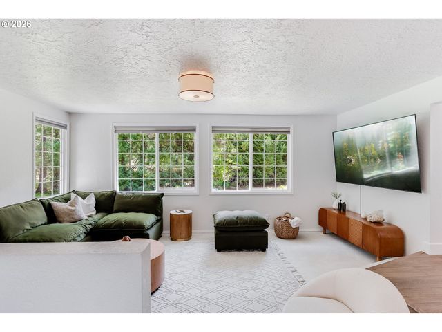 30545 Sw LADD HILL Rd, Sherwood, OR 97140