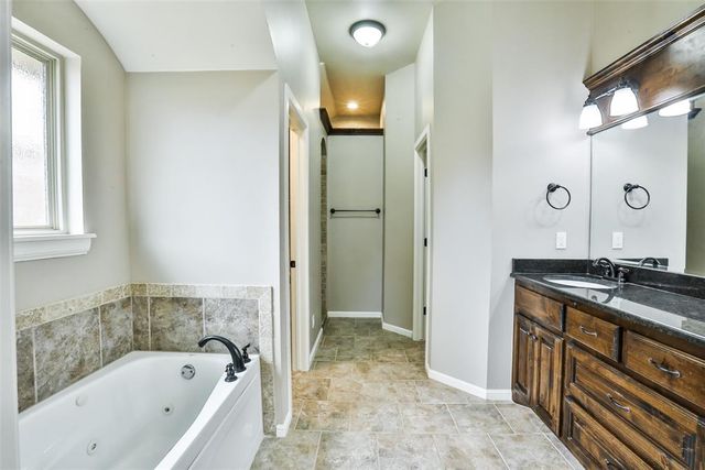821 SE 7th Court, Moore, OK 73160
