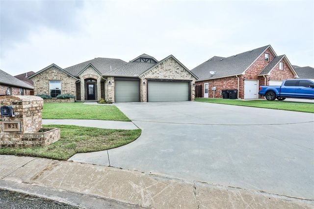 821 SE 7th Court, Moore, OK 73160