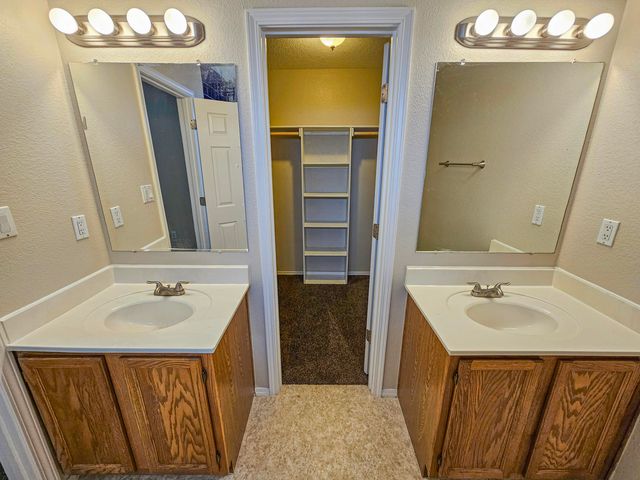 10640 CAPRICORN Place NW, Albuquerque, NM 87114