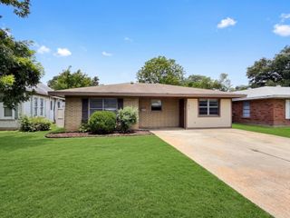 1217 Park St, Kerrville, TX 78028