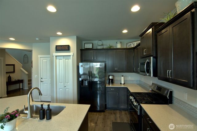 6717 281st Place NW, Stanwood, WA 98292