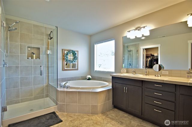 6717 281st Place NW, Stanwood, WA 98292
