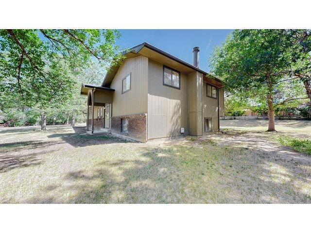 1009 Club View Rd, Fort Collins, CO 80524