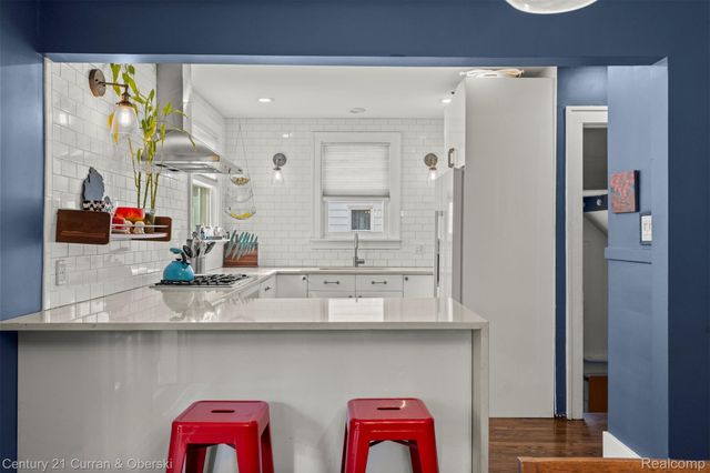 260 E Cambourne Street, Ferndale, MI 48220