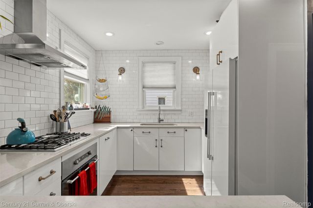 260 E Cambourne Street, Ferndale, MI 48220