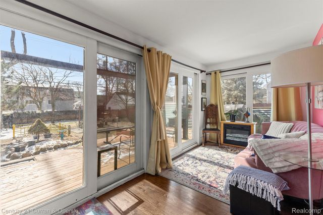 260 E Cambourne Street, Ferndale, MI 48220