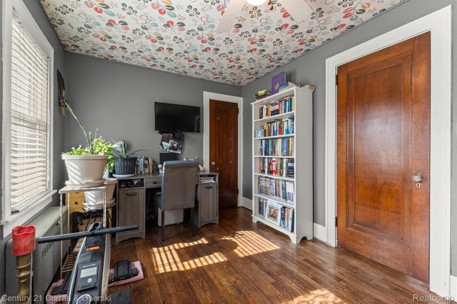 260 E Cambourne Street, Ferndale, MI 48220