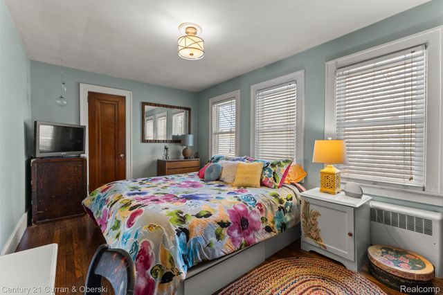 260 E Cambourne Street, Ferndale, MI 48220