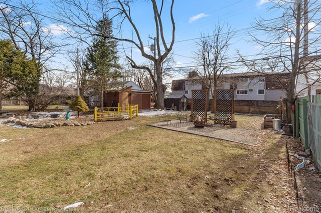 260 E Cambourne Street, Ferndale, MI 48220