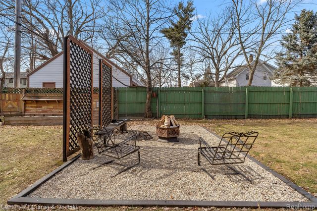 260 E Cambourne Street, Ferndale, MI 48220