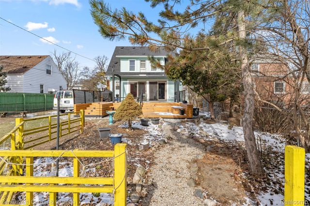 260 E Cambourne Street, Ferndale, MI 48220