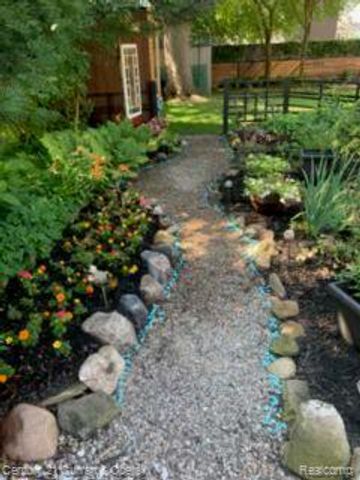 260 E Cambourne Street, Ferndale, MI 48220