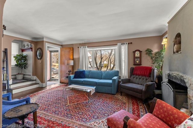 260 E Cambourne Street, Ferndale, MI 48220