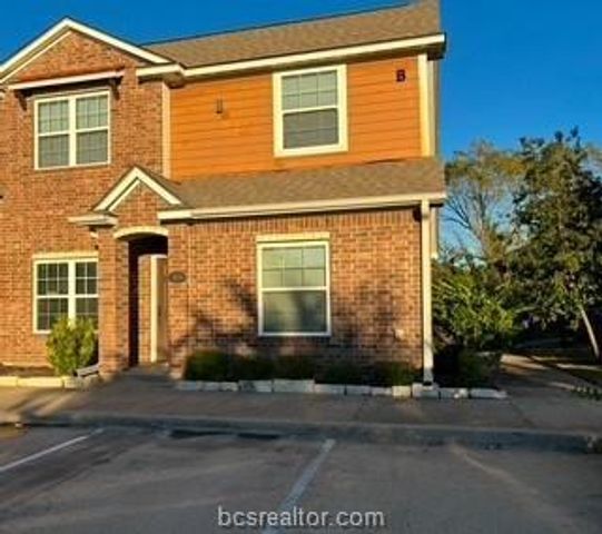 301 Southwest Parkway 309, College Station, TX 77840