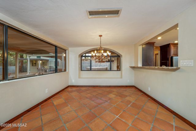 7221 E Sabino Vista Drive, Tucson, AZ 85750