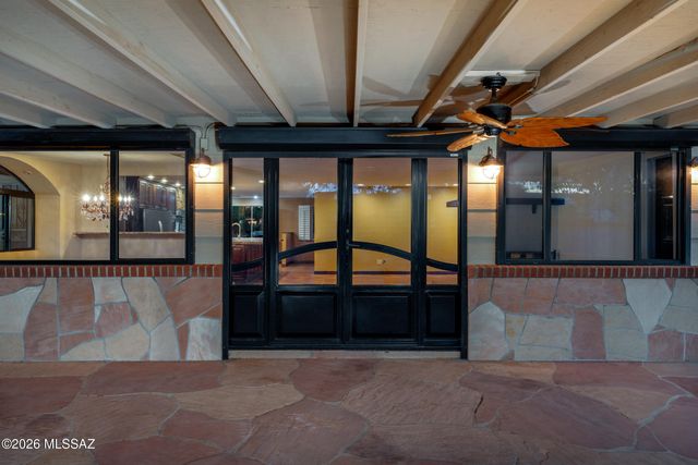 7221 E Sabino Vista Drive, Tucson, AZ 85750